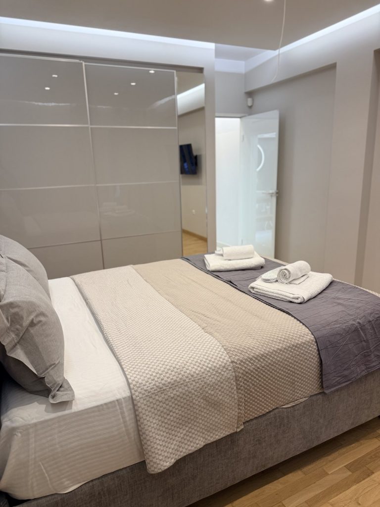 Zografou apartment — 2